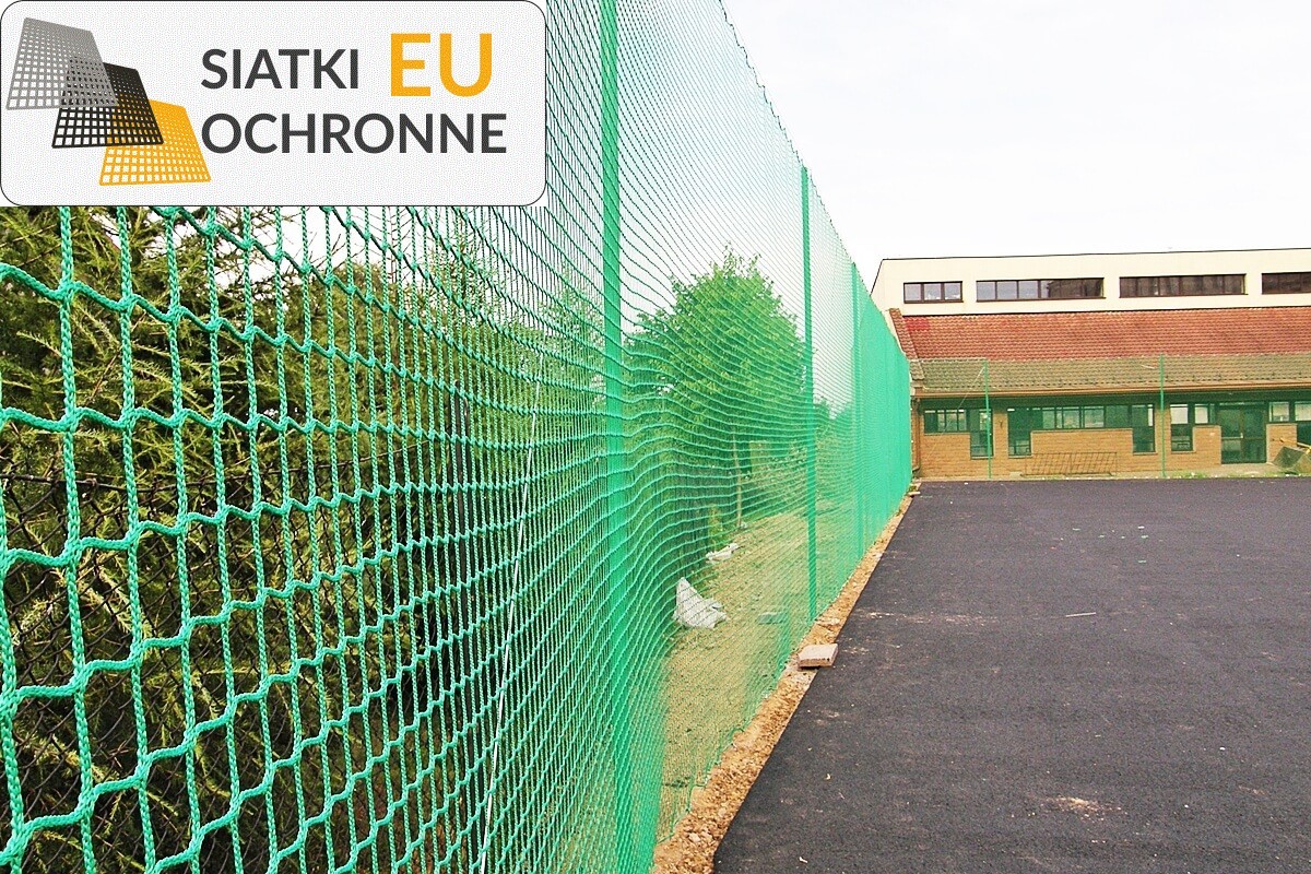 5-metrowe ogrodzenie z siatką i słupami, grubość siatki 5mm, rozmiar oczek 8x8cm SiatkiOchronne.eu - 5-metrowe ogrodzenie z siatką i słupami, grubość siatki 5mm, rozmiar oczek 8x8cm