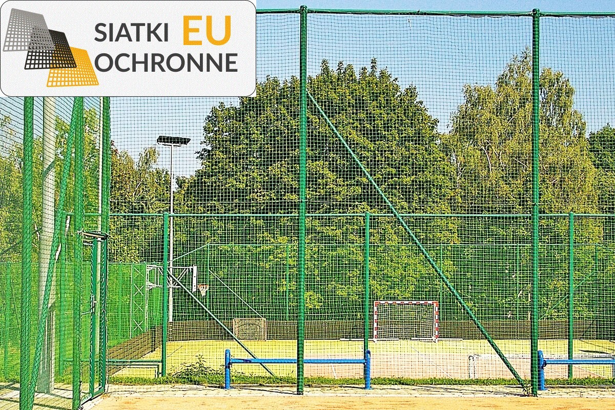 Siatkowe ogrodzenie boiskowe, 5m wysokości z słupami, oczka 10x10cm, grubość 4mm SiatkiOchronne.eu - Siatkowe ogrodzenie boiskowe, 5m wysokości z słupami, oczka 10x10cm, grubość 4mm