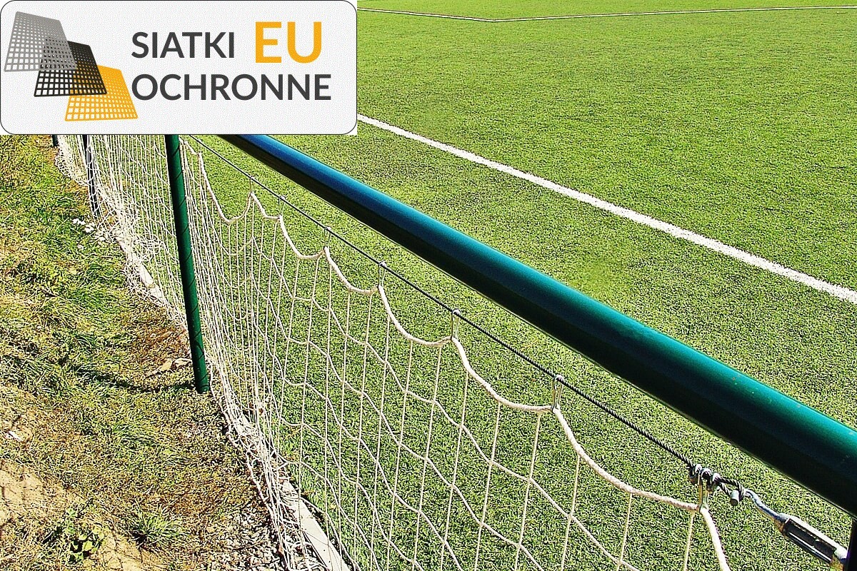 Słupki z siatką o oczkach 10x10cm i grubości 4mm, wysokość 6m SiatkiOchronne.eu - Słupki z siatką o oczkach 10x10cm i grubości 4mm, wysokość 6m