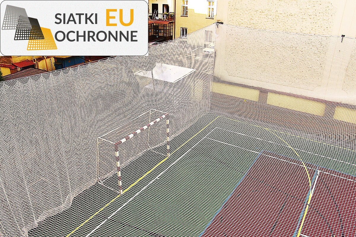   SiatkiOchronne.eu - Siatka ochronna polipropylenowa o wymiarach 8x8-5mm idealna do zabezpieczenia boiska 