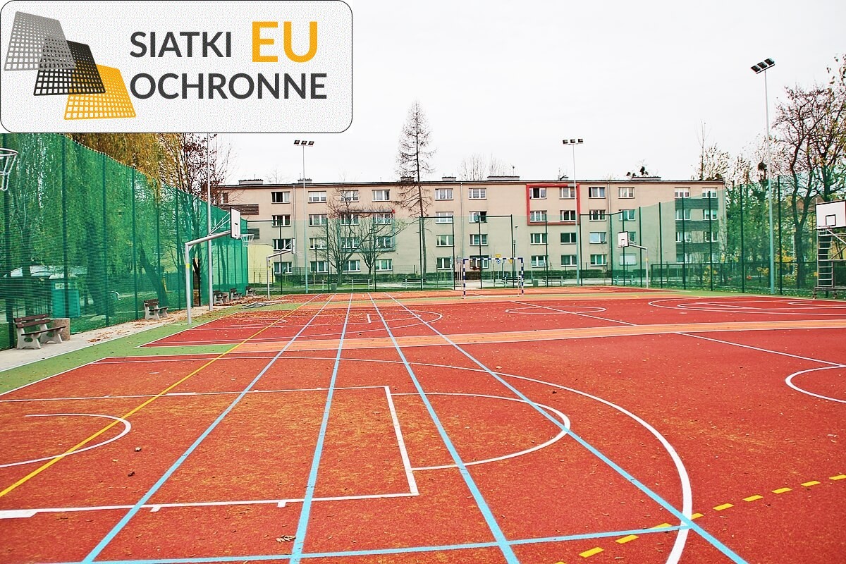 Siatkowe ogrodzenie do boiska, 4m wysokości, z wytrzymałymi słupami i siatką o okach 8x8cm oraz grubości 6mm SiatkiOchronne.eu - Siatkowe ogrodzenie do boiska, 4m wysokości, z wytrzymałymi słupami i siatką o okach 8x8cm oraz grubości 6mm