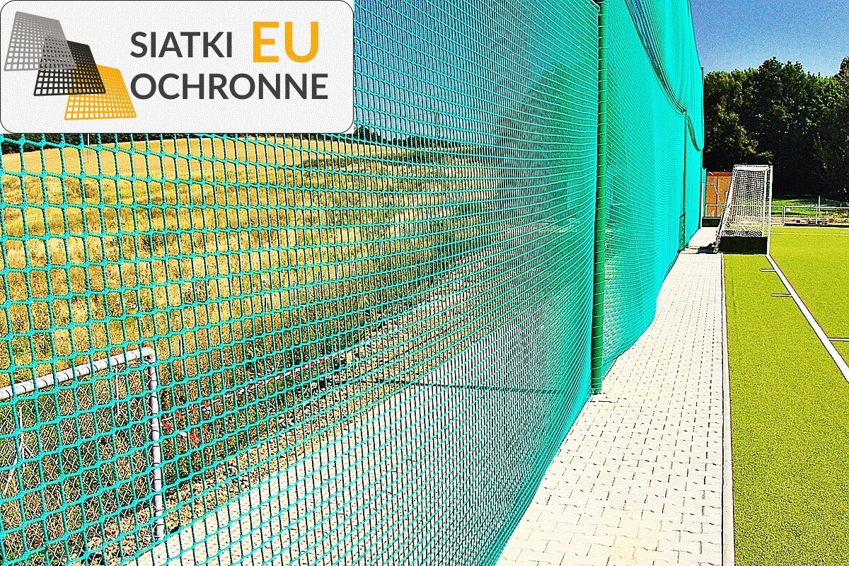   SiatkiOchronne.eu - Ogrodzenie boiska 5m wys. z słupami i siatką 4,5x4,5cm o grubości 3mm 