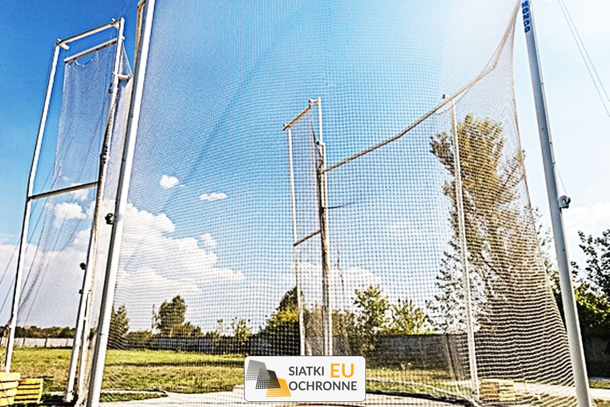   SiatkiOchronne.eu - Siatka na ogrodzenie boiska - 4,5x4,5 3mm PP 