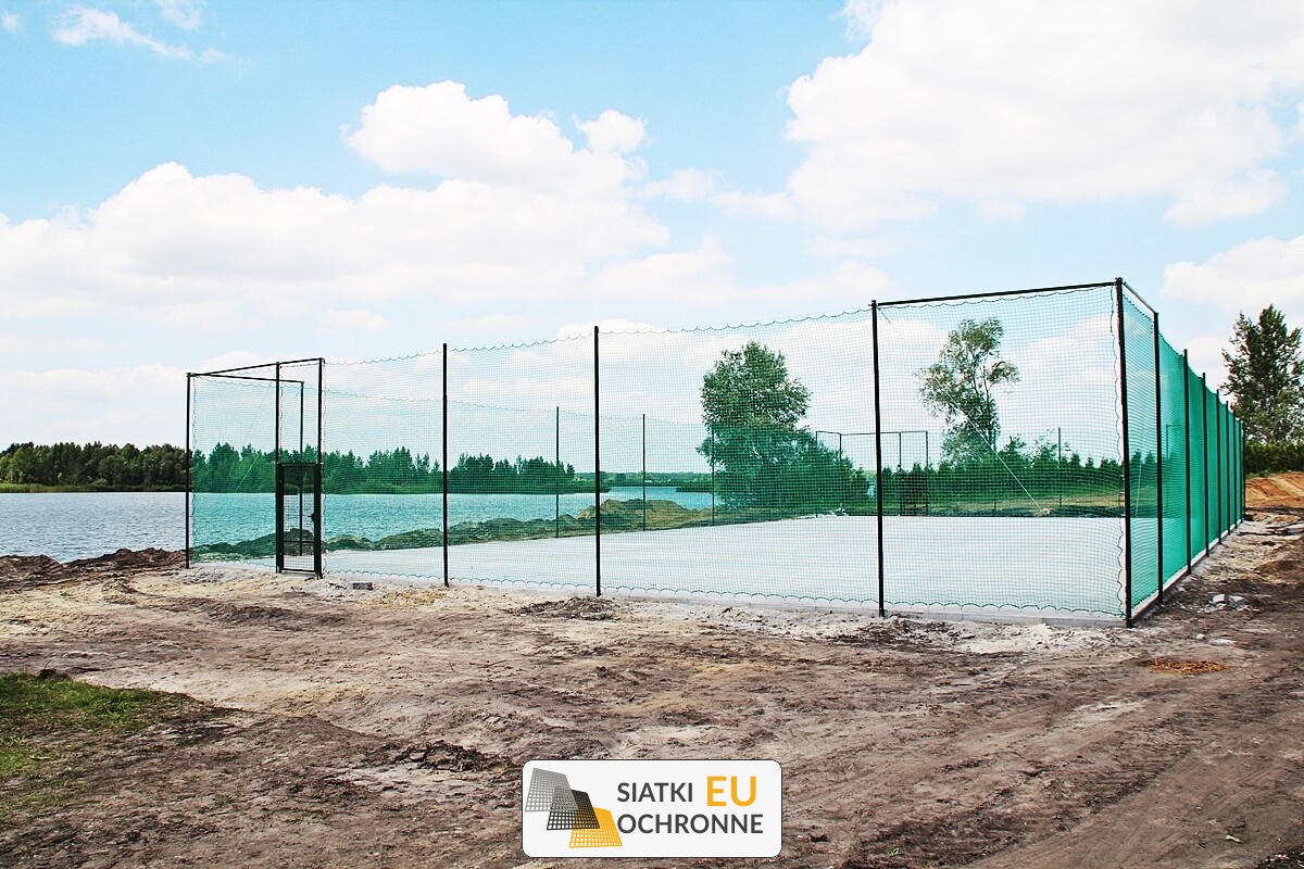   SiatkiOchronne.eu - Doskonałe siatki do bezpieczeństwa boisk sportowych 