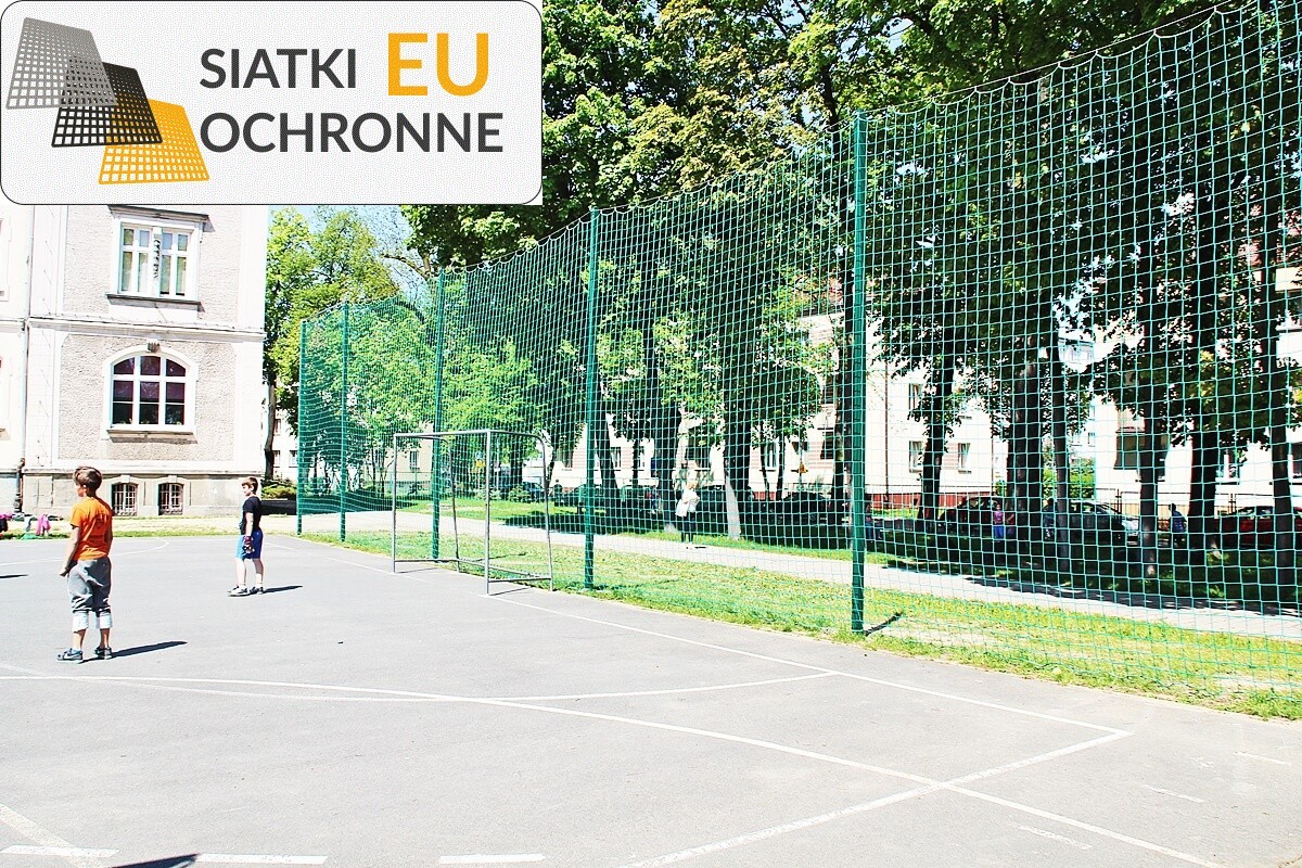 Trwałe i ekonomiczne siatki do piłki — idealne rozwiązanie dla miejskich boisk szkolnych SiatkiOchronne.eu - Trwałe i ekonomiczne siatki do piłki — idealne rozwiązanie dla miejskich boisk szkolnych