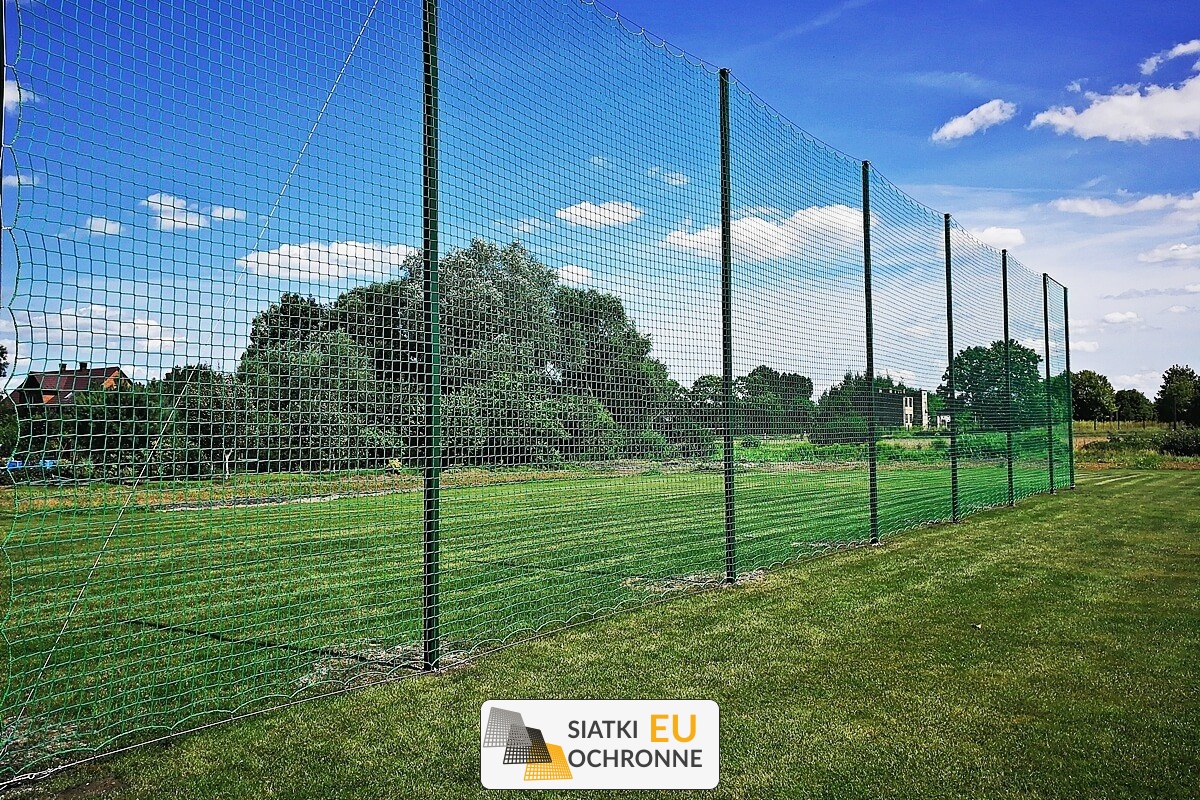   SiatkiOchronne.eu - Ekonomiczne siatki do zagospodarowania boiska sportowego 