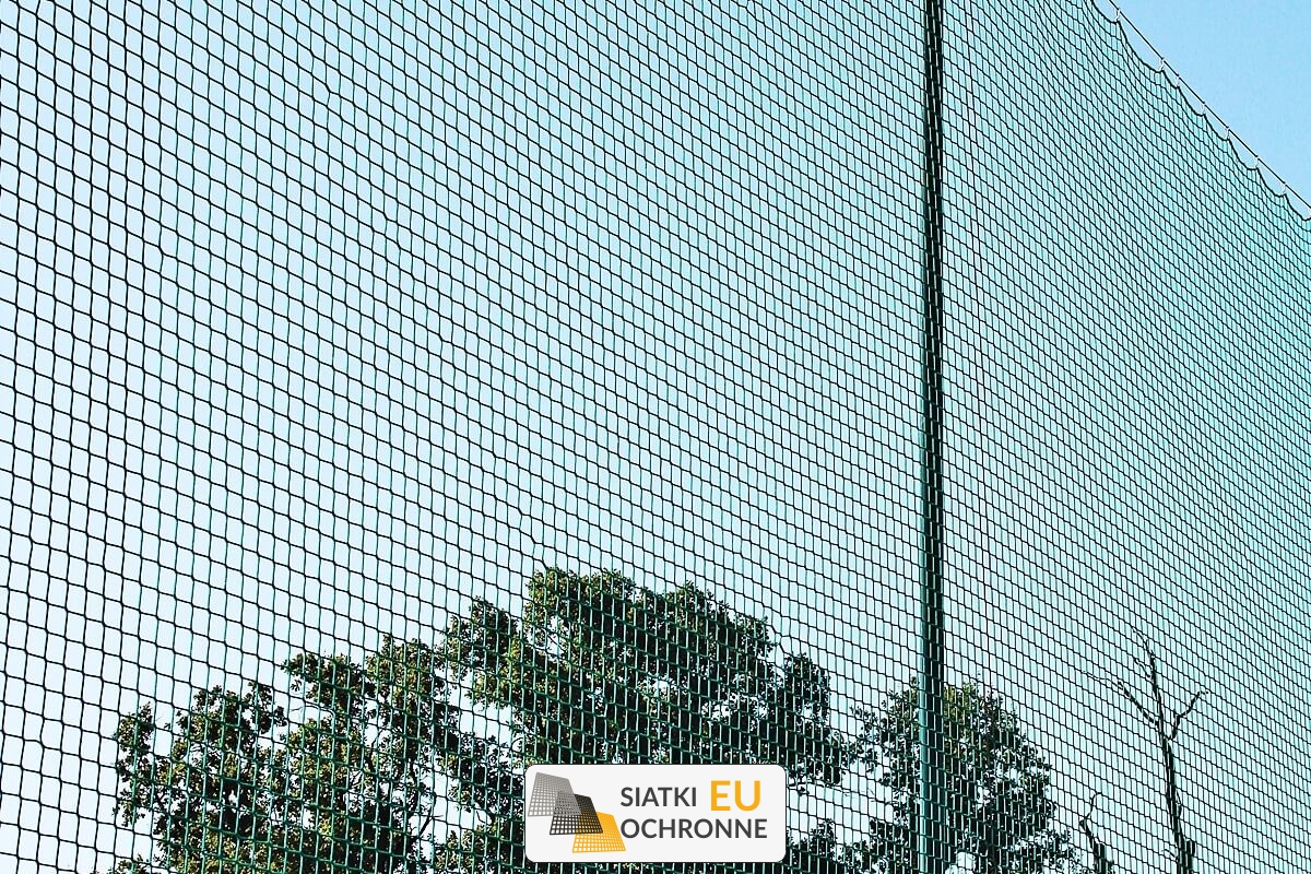   SiatkiOchronne.eu - Siatka ochronna do łapania piłek nożnych 