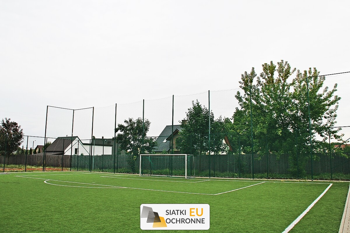 Najwyższej jakości siatka na piłkochwyty - idealna na boisko do futbolu SiatkiOchronne.eu - Najwyższej jakości siatka na piłkochwyty - idealna na boisko do futbolu