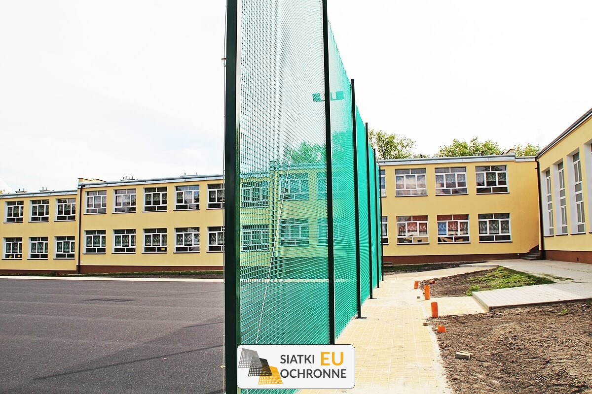 Gruba siatka sznurkowa do zabezpieczania boisk SiatkiOchronne.eu - Gruba siatka sznurkowa do zabezpieczania boisk