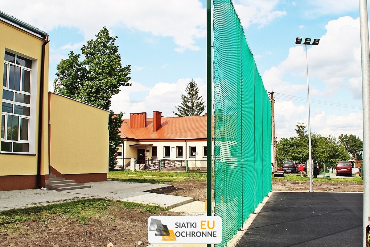   SiatkiOchronne.eu - Siatkowe zabezpieczenie do gry w piłkę nożną 