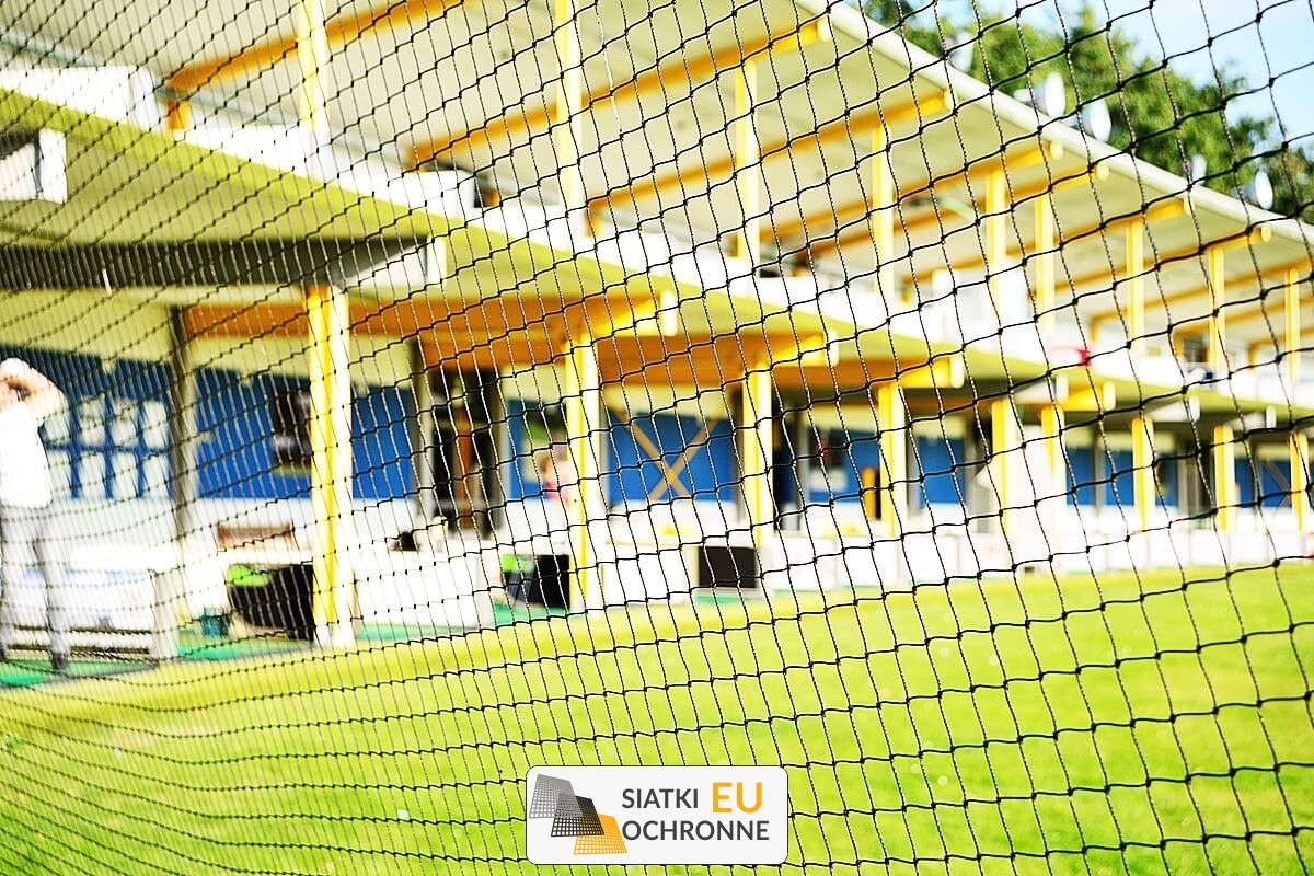 Małe oczko - siatka polipropylenowa na pole golfowe SiatkiOchronne.eu - Małe oczko - siatka polipropylenowa na pole golfowe