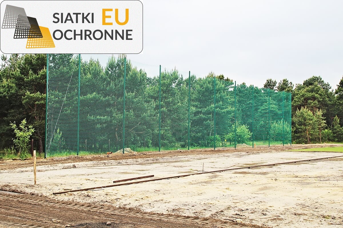   SiatkiOchronne.eu - Siatkowy zestaw 4m z słupami, siatką o oczkach 10x10cm i sznurkiem o grubości 5mm 