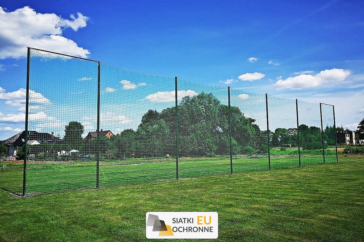 Siatki zabezpieczające boiska SiatkiOchronne.eu - Siatki zabezpieczające boiska