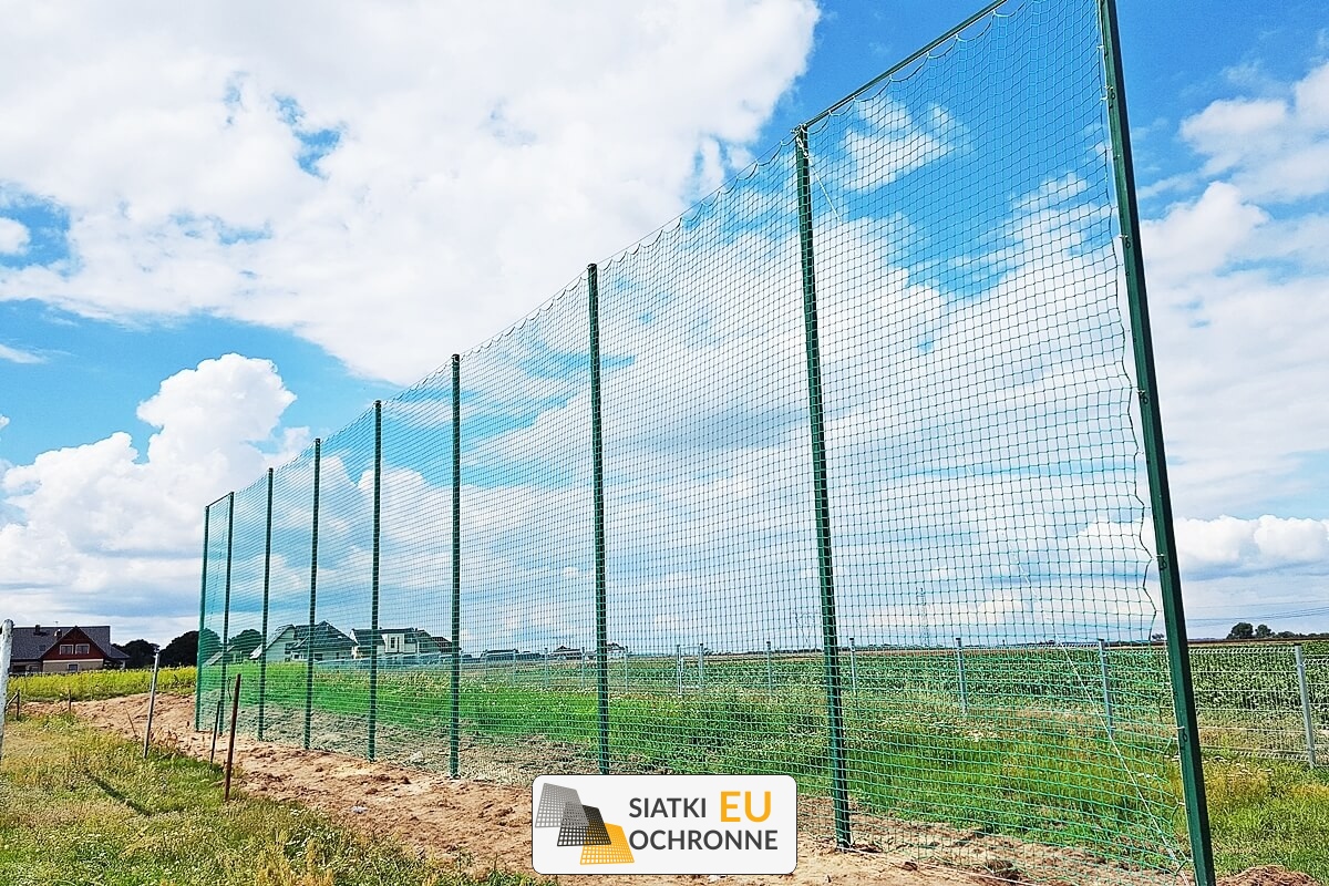   SiatkiOchronne.eu - Siatka chroniąca przed ucieczką piłki 