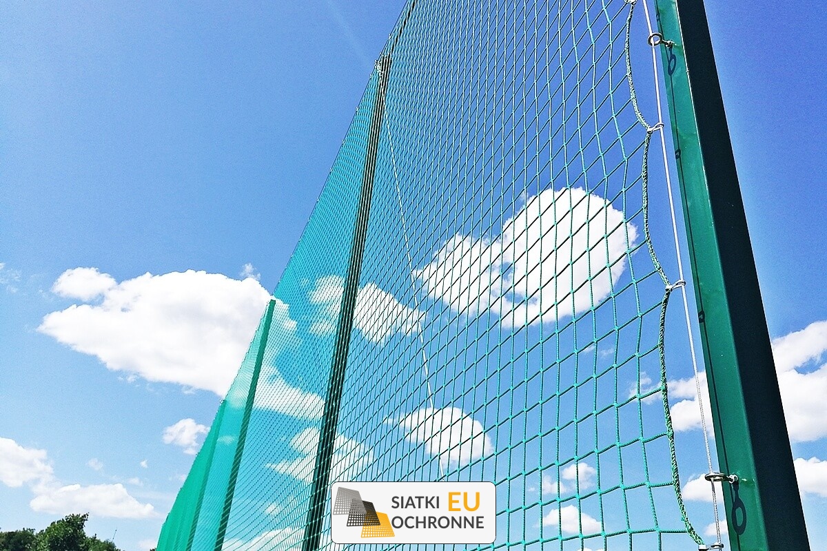   SiatkiOchronne.eu - Siatka chroniąca przed piłkami, 5 metrów wysokości 