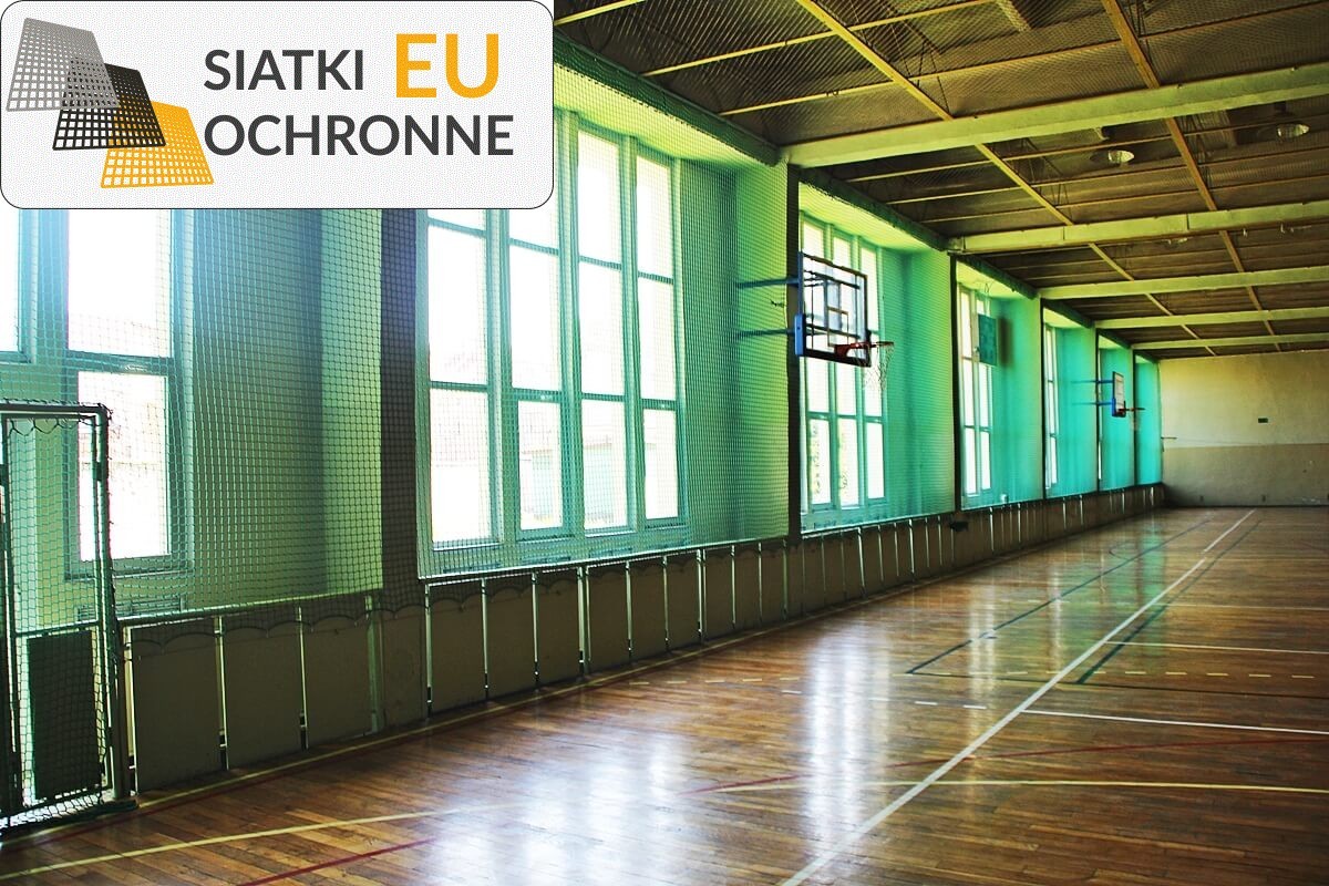 Solidna siatka okienna na metry kwadratowe — idealna do hal sportowych SiatkiOchronne.eu - Solidna siatka okienna na metry kwadratowe — idealna do hal sportowych