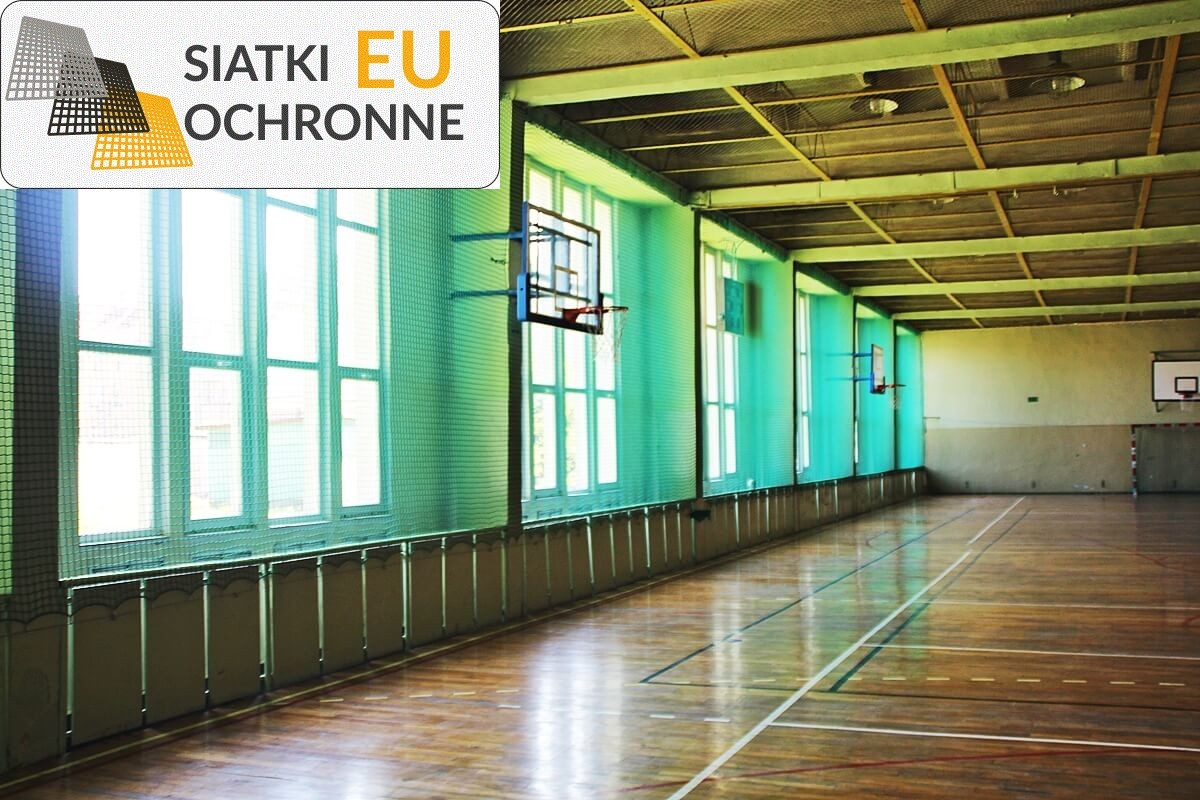   SiatkiOchronne.eu - Zabezpieczające szyby siatki na okna do hali sportowej 