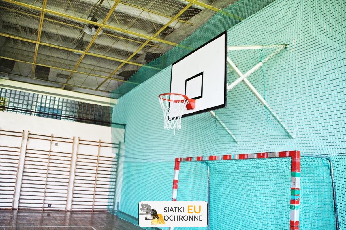  SiatkiOchronne.eu - Piłkochwyty na ściany do hali sportowej - Siatki na ścianach w hali sportowej 