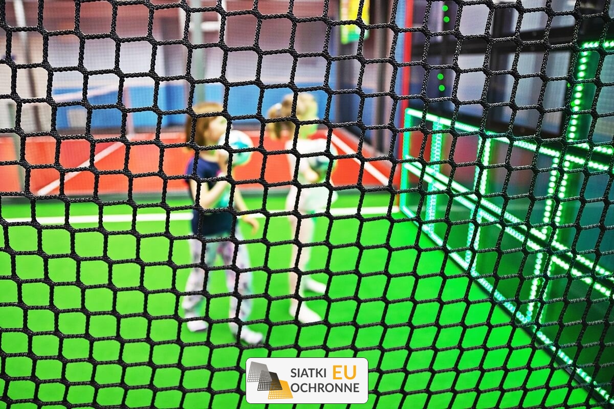   SiatkiOchronne.eu - Siatki zabezpieczające dla hali sportowej i sali gimnastycznej 