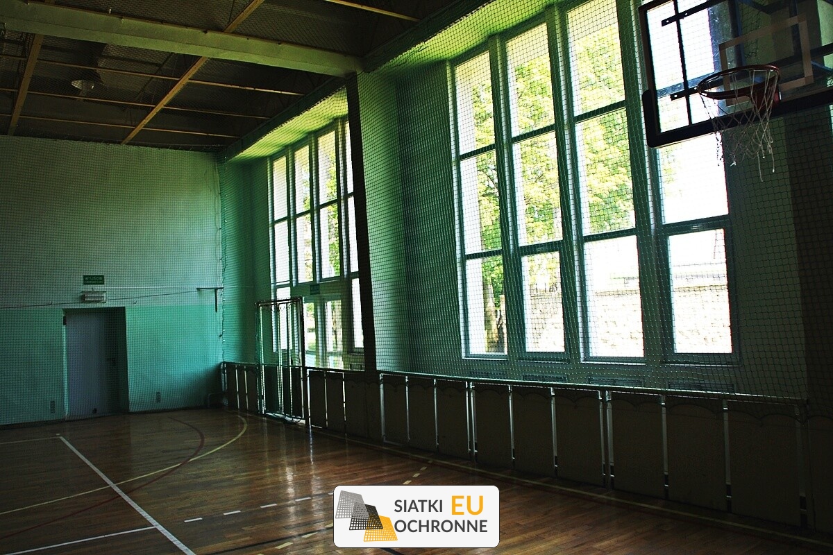   SiatkiOchronne.eu - Sznurkowa siatka sufitowa do hali sportowej 