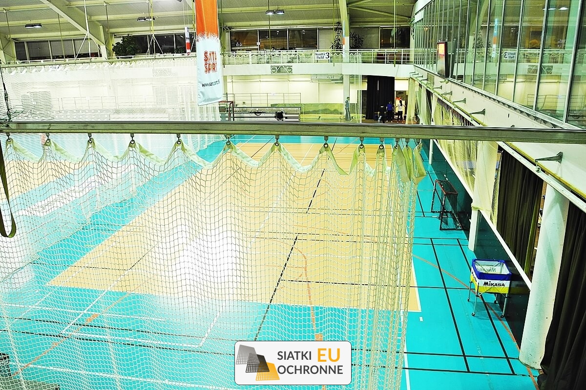   SiatkiOchronne.eu - Siłownia na suficie: tania i sportowa siatka 