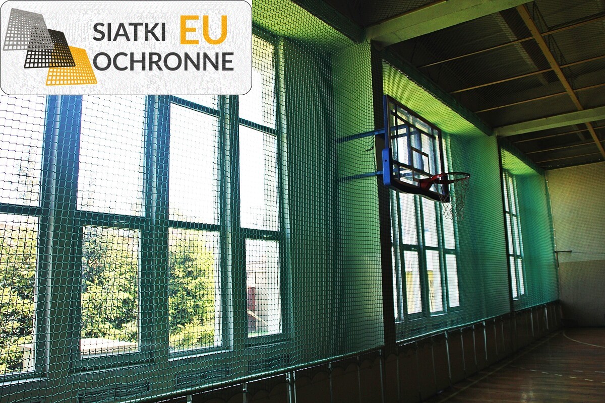   SiatkiOchronne.eu - Zapewnij bezpieczeństwo swojego pola do gry dzięki siatce sportowej 