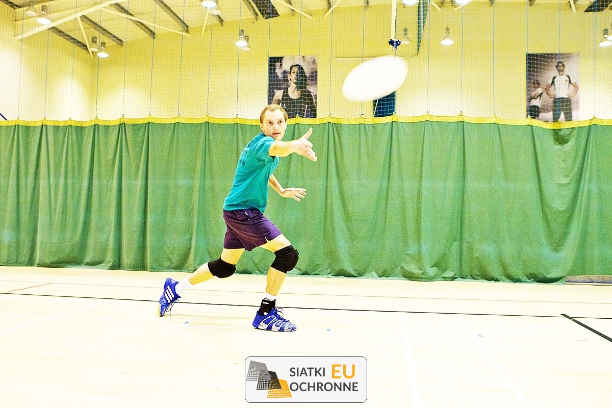   SiatkiOchronne.eu - Siatka na hale sportową   Zabezpieczenie siatką hali sportowej 