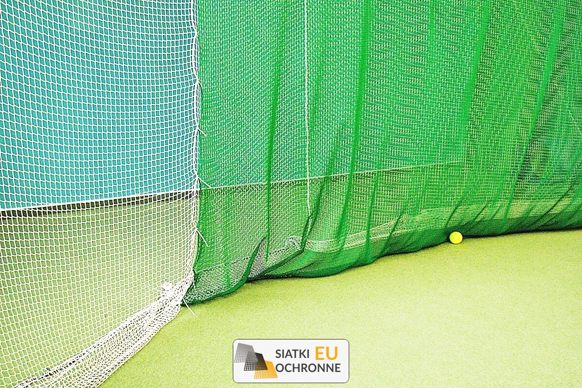   SiatkiOchronne.eu - Osłona bezpieczna z siatki sznurkowej dla obiektów sportowych 
