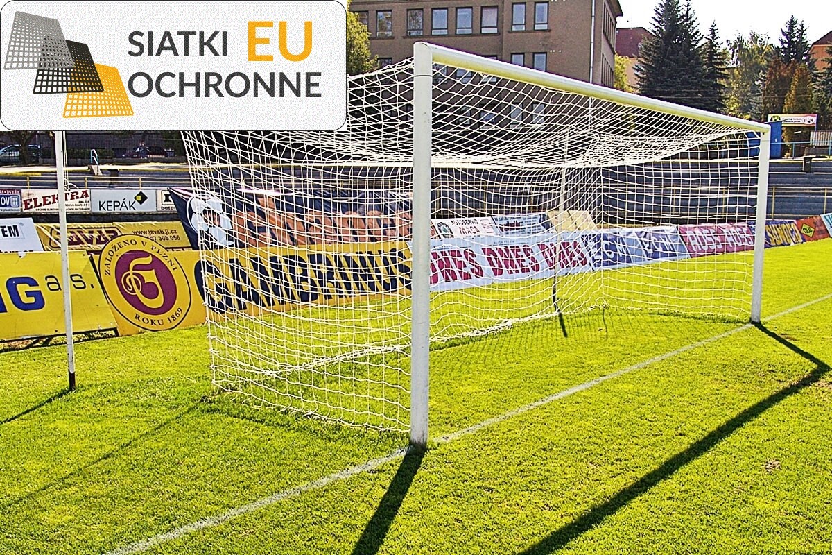   SiatkiOchronne.eu - Siatka do gier sportowych, o splotach 4,5x4,5cm i grubości sznurka 5mm 