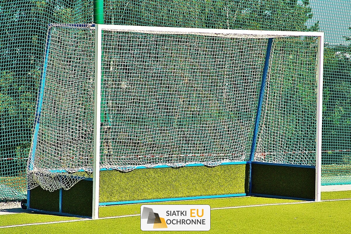 Siatka bramkarska na wymiar bramki Siatki na sportowe bramki Oczko siatki 8x8cm Grubość siatki 6mm SiatkiOchronne.eu - Siatka bramkarska na wymiar bramki Siatki na sportowe bramki Oczko siatki 8x8cm Grubość siatki 6mm