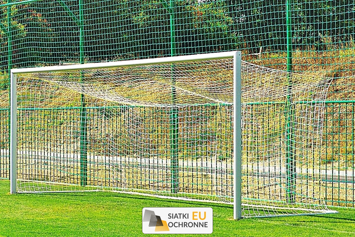 Siatka bramkarska na wymiar z oczkami 8x8cm i grubością 6mm SiatkiOchronne.eu - Siatka bramkarska na wymiar z oczkami 8x8cm i grubością 6mm