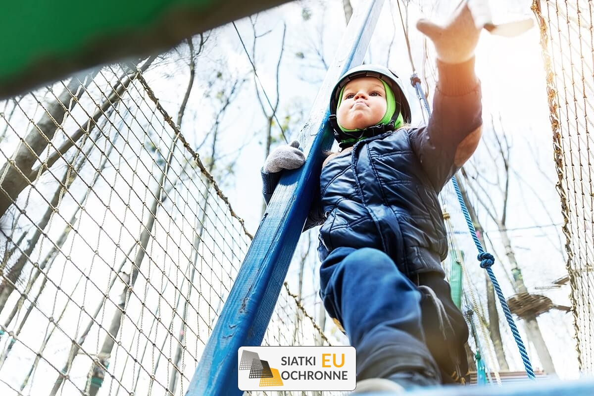   SiatkiOchronne.eu - Ogrodzenie placu zabaw   Siatka do ogrodzenia placów zabaw 