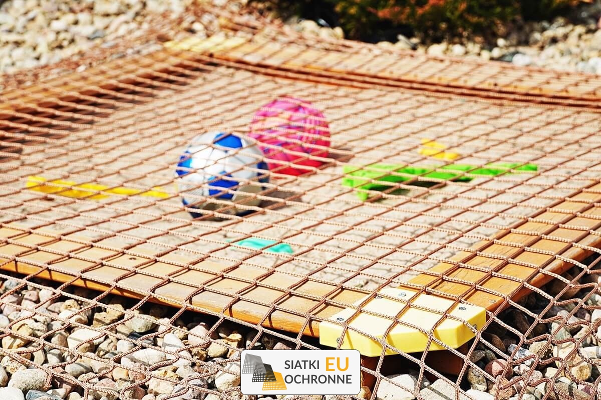 Bezpieczny Kącik Campingu - Siatkowa Bariery dla Dzieci SiatkiOchronne.eu - Bezpieczny Kącik Campingu - Siatkowa Bariery dla Dzieci