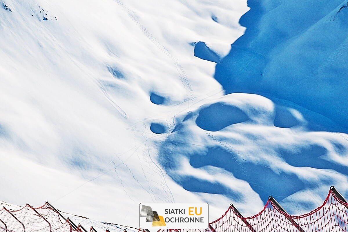  SiatkiOchronne.eu - Siatki na stok narciarski - Zabezpieczenie stoku zjazdowego dla narciarzy siatką 