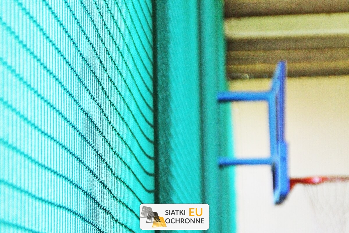   SiatkiOchronne.eu - Siatka sportowa   Zabezpieczająca siatka sportowa 