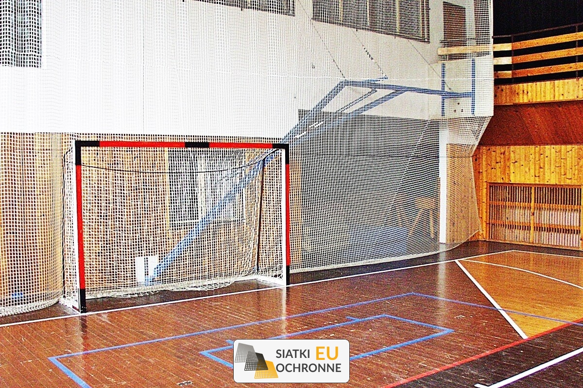   SiatkiOchronne.eu - Siatka zabezpieczająca do obiektów sportowych 