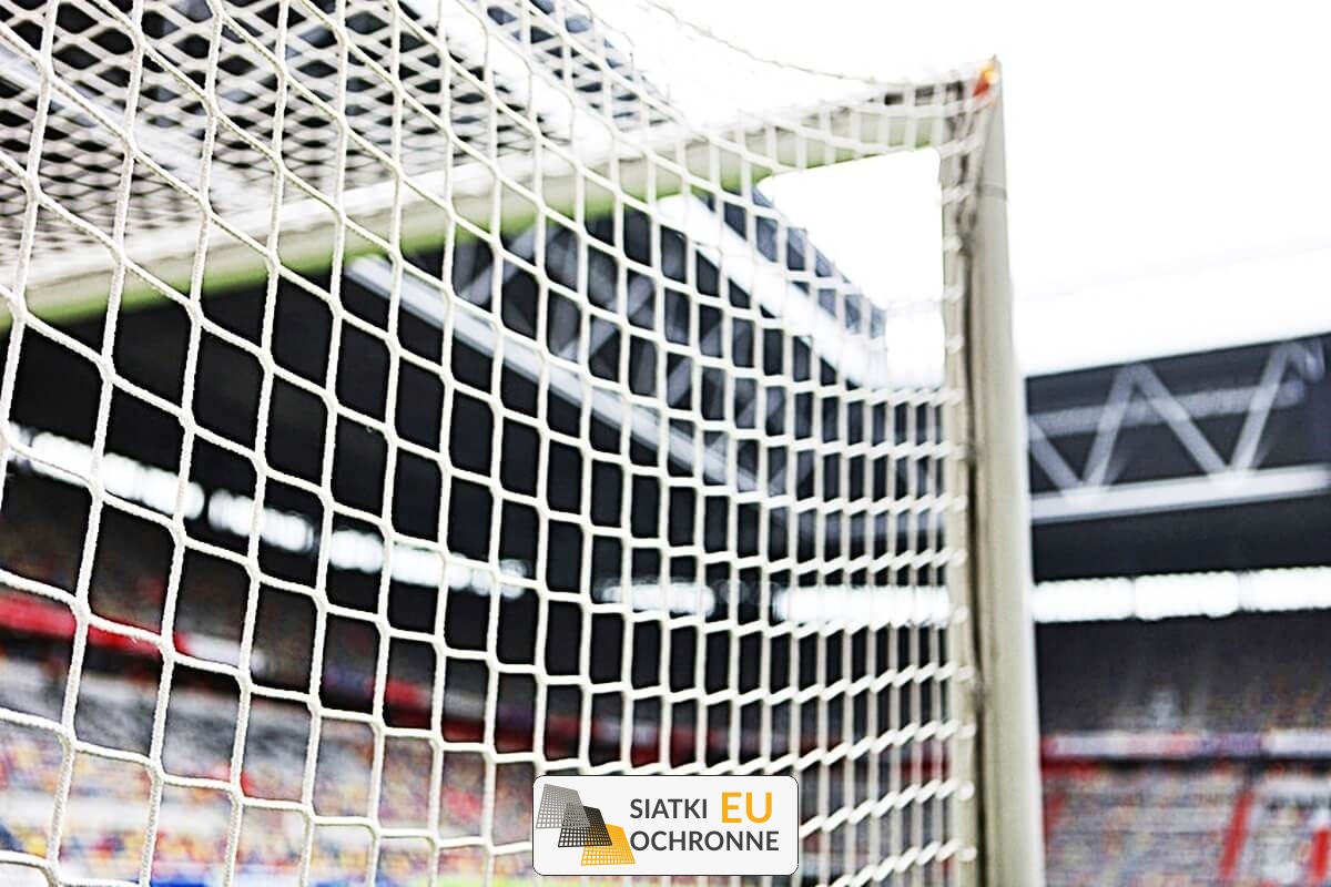   SiatkiOchronne.eu - Siatka sportowa   Zabezpieczająca siatka sportowa 