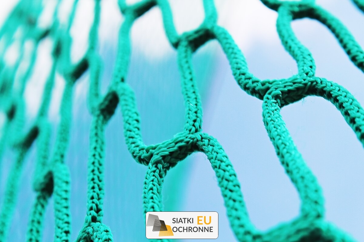   SiatkiOchronne.eu - Transformacja pokoju dziecka dzięki ozdobnej siatce na ściany i sufit 