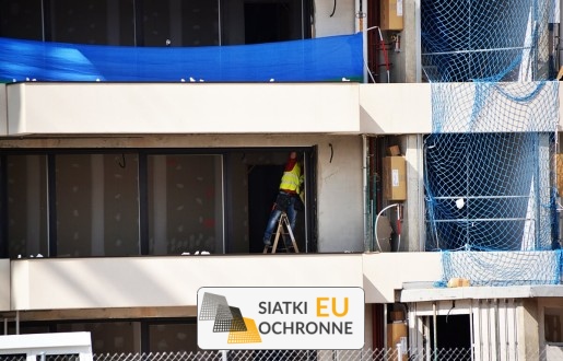   SiatkiOchronne.eu - Siatki zabezpieczające wnęki na klatek schodowych podczas budowy i remontu 