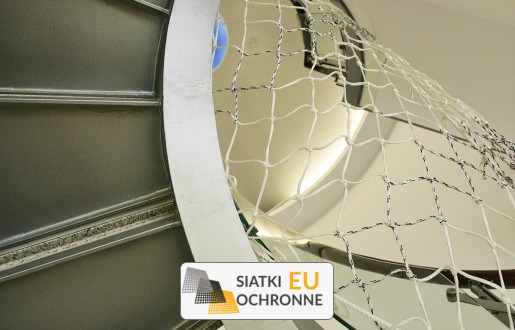 Odporna siatka o drobnych oczkach do zabezpieczenia schodów SiatkiOchronne.eu - Odporna siatka o drobnych oczkach do zabezpieczenia schodów