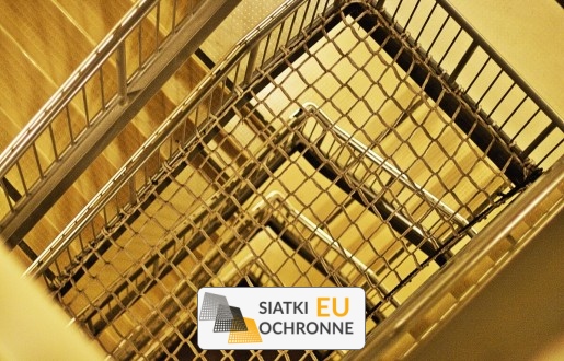   SiatkiOchronne.eu - Schodowe   Komfort i bezpieczeństwo   zabezpieczenie schodów siatką polipropylenową    Schodowe   Siatki osłonowe do domu    Schodowe   Osłonowe siatki do domu i do ogrodu 