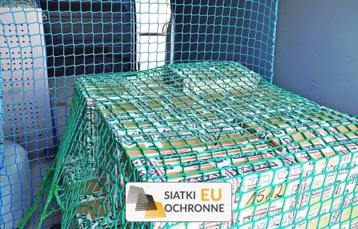   SiatkiOchronne.eu - Zabezpieczenie ładunku siatką na busie doka 