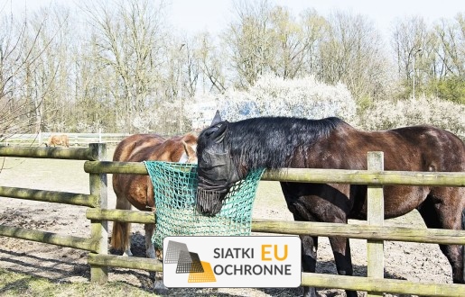   SiatkiOchronne.eu - Worek kwadratowy na siano, wykonany z siatki o oczkach 10x10cm i grubości 5mm 