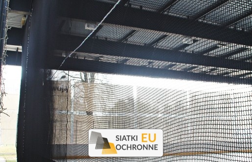   SiatkiOchronne.eu - Ogrodzenie na lodowisko   Siatki zabezpieczające lodowisko do gry w hokeja 