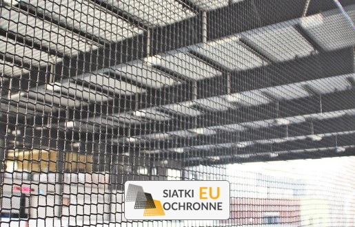 Mocna siatka - idealna ochrona na lodowiskach SiatkiOchronne.eu - Mocna siatka - idealna ochrona na lodowiskach