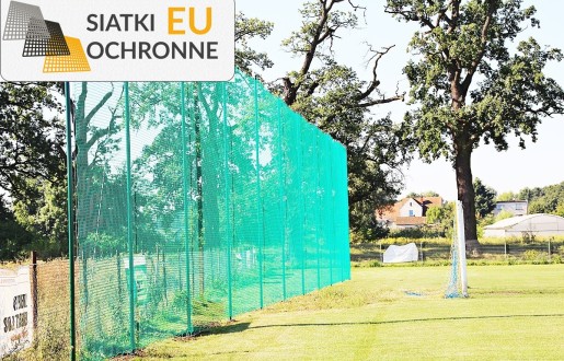 Siatka zabezpieczająca do przechwytywania piłek — niezastąpiona na boiskach piłkarskich SiatkiOchronne.eu - Siatka zabezpieczająca do przechwytywania piłek — niezastąpiona na boiskach piłkarskich