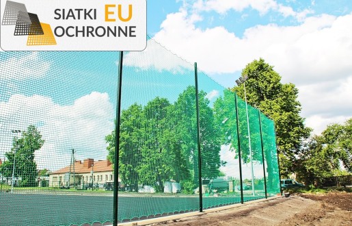 Siatka zabezpieczająca teren boiska szkolnego SiatkiOchronne.eu - Siatka zabezpieczająca teren boiska szkolnego