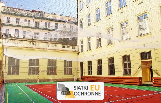  SiatkiOchronne.eu - Siatka zgodna z metryką boisk szkolnych do samodzielnego montażu 