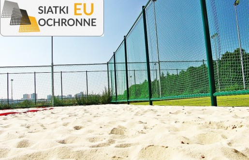 Siatkowe ogrodzenie boiskowe o wysokości 6m, ze słupami i siatką o oczkach 10x10cm oraz grubości 5mm SiatkiOchronne.eu - Siatkowe ogrodzenie boiskowe o wysokości 6m, ze słupami i siatką o oczkach 10x10cm oraz grubości 5mm