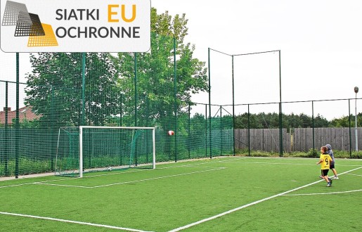 Wytrzymała siatka ochronna 4,5x4,5 z polipropylenu 3mm SiatkiOchronne.eu - Wytrzymała siatka ochronna 4,5x4,5 z polipropylenu 3mm